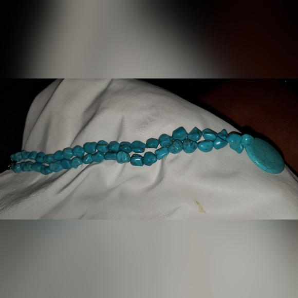 Turquoise Howlite Handmade Necklace - Picture 4 of 4